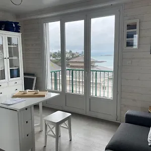 Centre Belle Vue Apartment